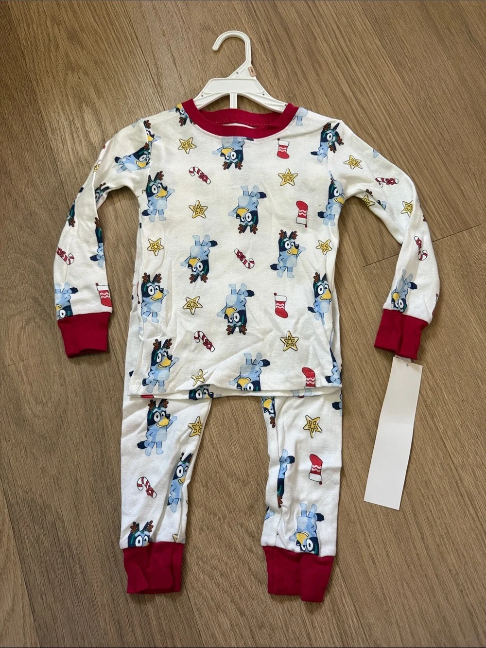 Carter's White Christmas Bluey Print Pajama Set with Red Trim Size 2T NEW!